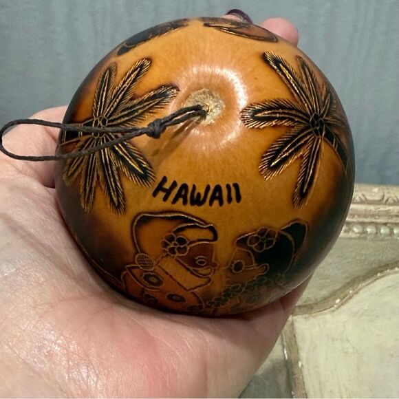 Hawaiian Christmas Gourd Ornament Santa & Mrs Claus Tropical Beach Palm Trees - Picture 6 of 10